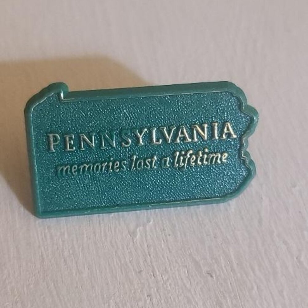 Pennsylvania Memories Last A Liftetime Vintage 1990's Lapel Pin - Keystone State